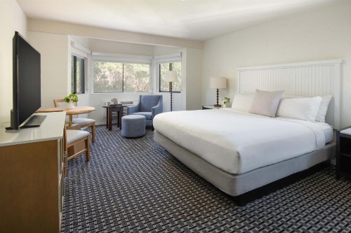 The Lodge At Tiburon image 19