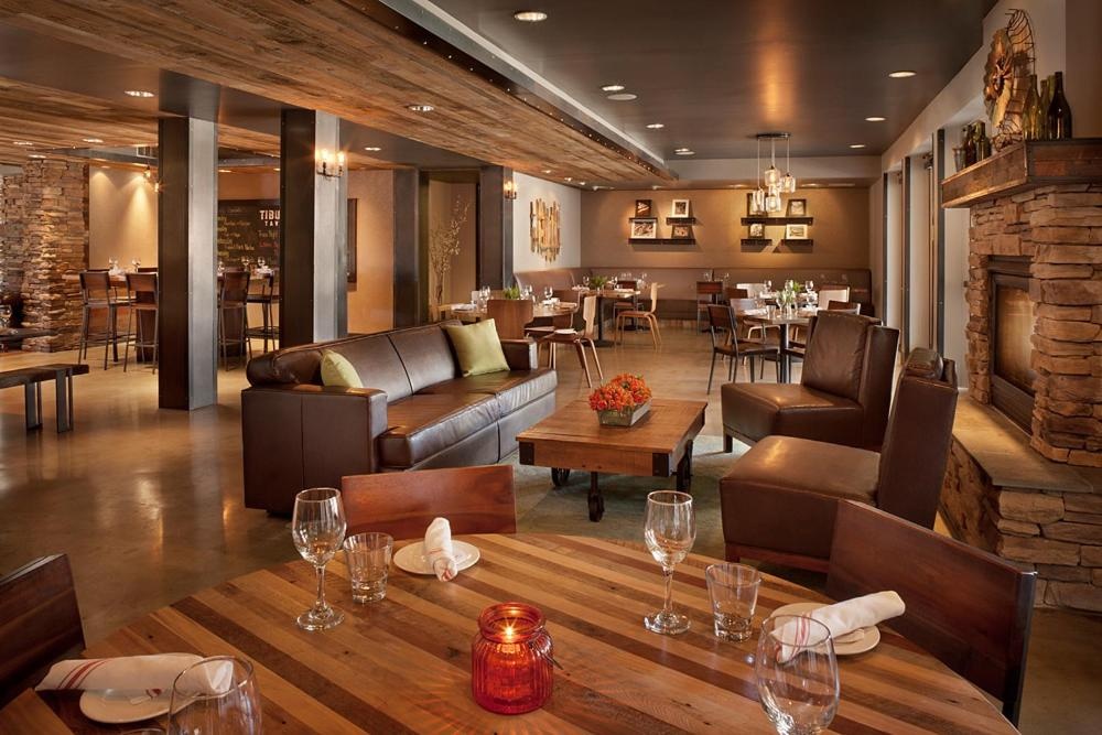 The Lodge At Tiburon Image 38